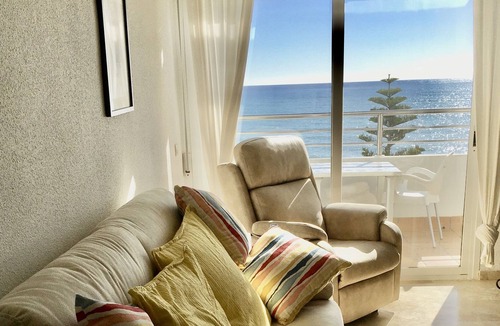 El Toyo Apartment | Seafront apartment in stunning position