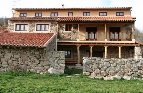 Navalperal de Tormes Cottage | Self catering La Tablilla y La Terraza for 4 people