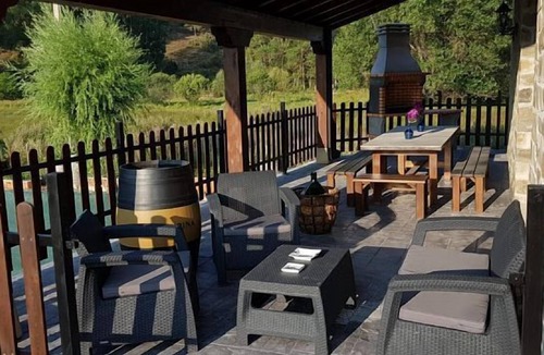 San Leonardo de Yague Cottage | Self catering La Puerta del Rio Lobos for 10 people