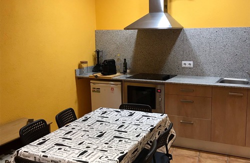 Santa Maria de Corco Cottage | Self catering L'esquirol de L'esquirol for 5 people
