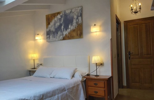 Cue Cottage | Self catering El Juacu for 18 people