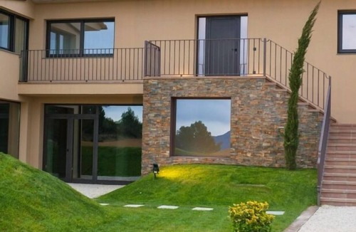 Vilafreser Villa | Self catering El Serrat for 15 people