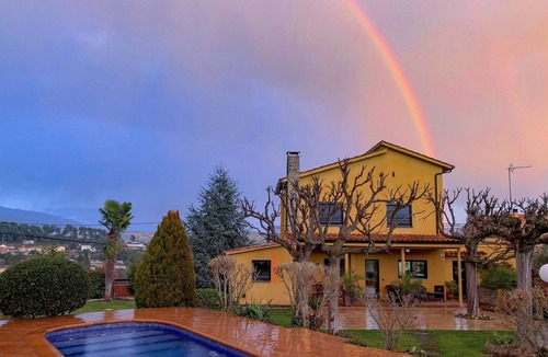 Llica d'Amunt Cottage | Self catering Torre Bona Vista for 10 people
