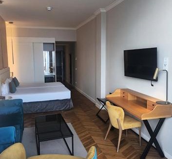 Mahon Hotel | Senator Port Mahon