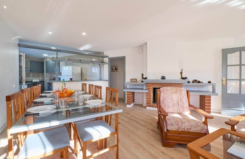 Lloret Blau Villa | Serene villa with yard in Lloret de Mar