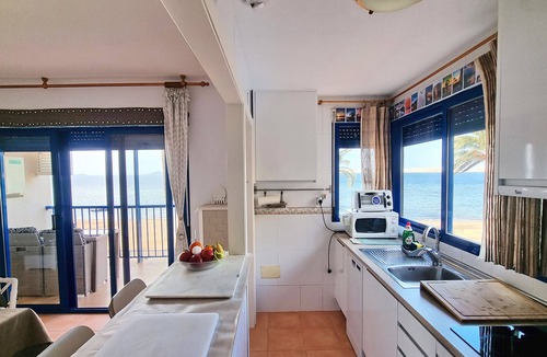 Playa Honda Apartment | ShoreHouse Verdemar Two Playa Honda Seafront Pet