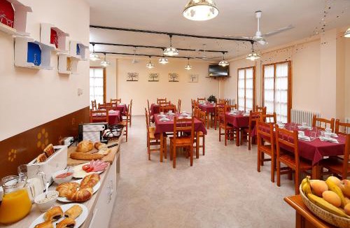 Naval Hostel | Sierra de Arbe