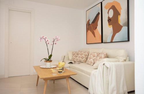 Massamagrell Apartment | SingularStays Pobla de Farnals II