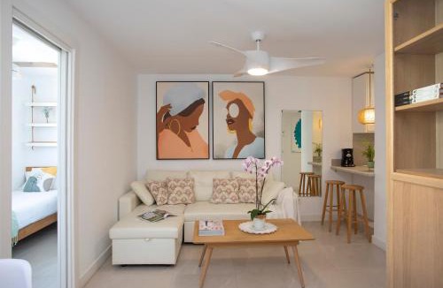 Massamagrell Apartment | SingularStays Pobla de Farnals II