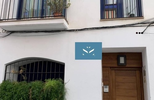 Sitges Town Center Apartment | Sitges Spaces Deluxe Beach Apartment- 3 Bedrooms/2 Bathrooms/Next to Beach
