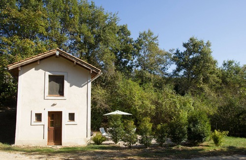 Sonnac-sur-l'Hers House | Sonnac: Secluded country cottage on large domaine