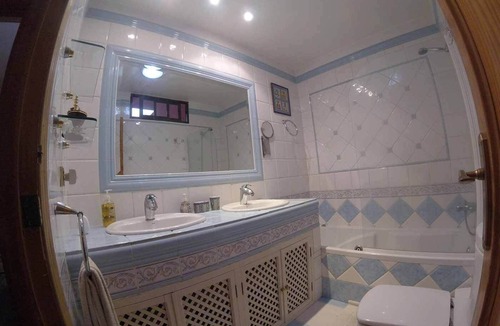 Ubeda House | SPACIOUS AND COMFORTABLE HOUSE IN HERITAGE CITY: MURALLAS DE ÁVILA