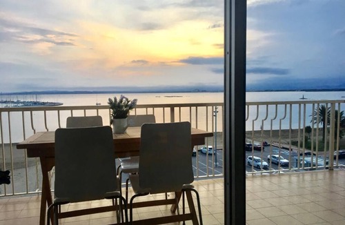 Roses Town Center Apartment | Spacious apartment facing the beach of Roses