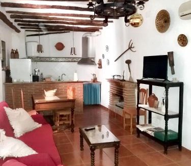 Quesada House | Spacious comfortable house in Quesada with balcony