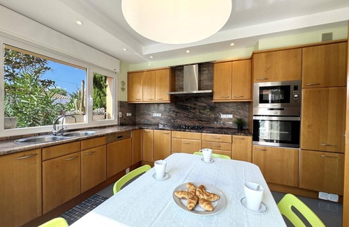 Viladamat Villa | Spacious dream house with pool and garden for the whole family.