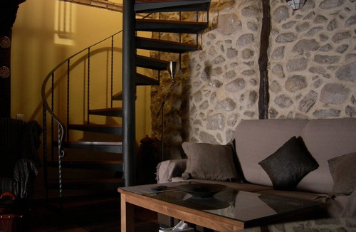 Hervas House | Spacious house with charm located in the Jewish quarter of Hervás next to the Ambroz river.