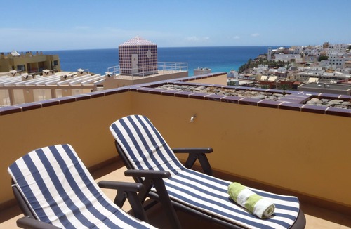 Morro Jable Apartment | Spacious, large terrace, sunny, WiFi, from the sea, 250 m. from the beach