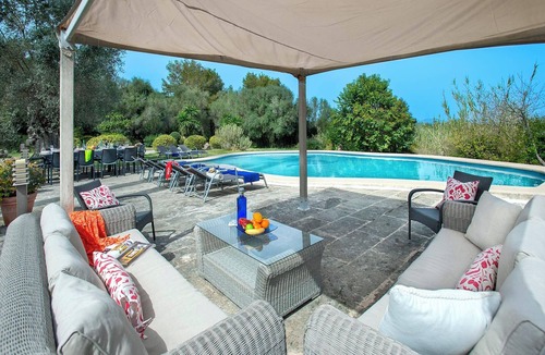 Alcudia Villa | Spacious Stone Villa, A/C, Private Pool, Idyllic Setting - 10mins from Ancient Towns & Beaches!