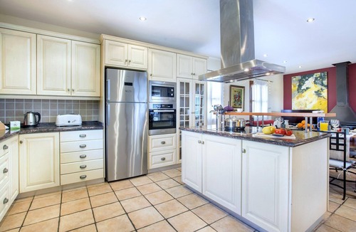 Alcudia Villa | Spacious & Stylish Country Villa, A/C, Private Pool with Whirlpool, Superb Views 10 mins to Beaches!