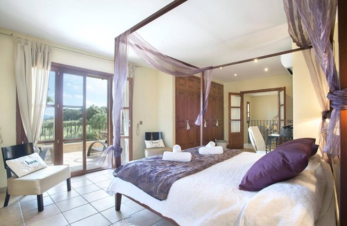 Alcudia Villa | Spacious & Stylish Country Villa, A/C, Private Pool with Whirlpool, Superb Views 10 mins to Beaches!
