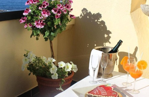 Malpica de Bergantinos Apartment | Spellos Apartment in Malpica