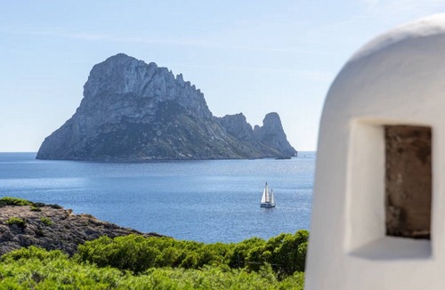 Sant Josep de sa Talaia Villa | Splendid Ibiza Villa | Villa Narcissa | 3 Bedrooms | Breathtaking Sea Views |.