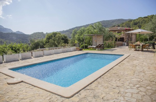 Esporles Ski Chalet | Splendid Villa With Nice Views Over the Valley