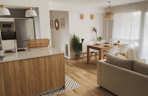 Sopelana Apartment | Steps away from the beach