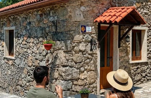 Curtis House | Stone Cottage O CEBREIRO