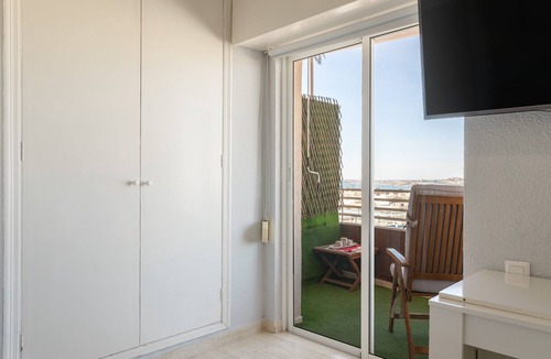 Ensanche Diputacion Apartment | Studio Apartment "176" with Sea View, Balcony & Wi-Fi