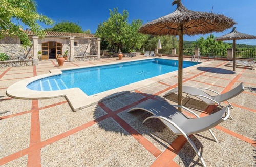 Calvia House | Studio Apartment Son Malero with Shared Pool & Wi-Fi