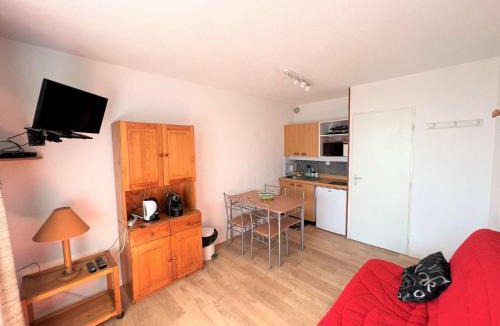 Pyrenees 2000 Apartment | STUDIO-CABINE AVEC ACCES DIRECT SUR LES PISTES DE PYRENEES 2000