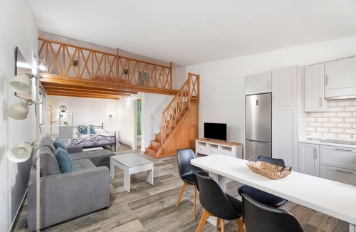 Frontera Apartment | Studio 'De Tato' with Mountain View, Private Terrace and Wi-Fi