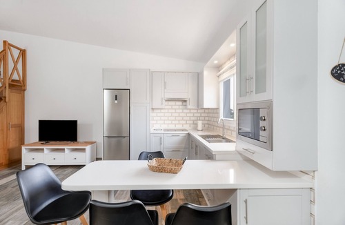 Frontera Apartment | Studio 'De Tato' with Mountain View, Private Terrace and Wi-Fi