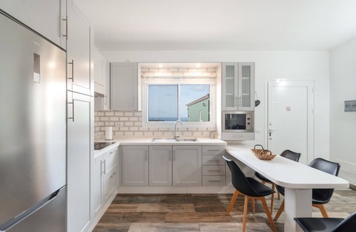 Frontera Apartment | Studio 'De Tato' with Mountain View, Private Terrace and Wi-Fi
