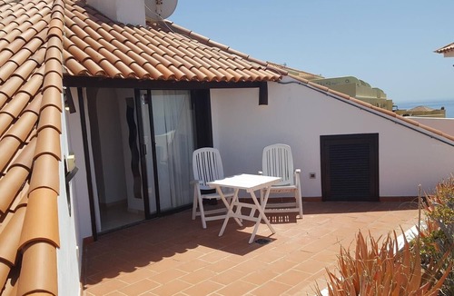 San Miguel de Abona Apartment | Studio 'Golf Del Sur' with Sea View, Shared Pool & Wi-Fi
