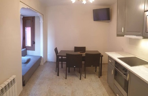 Munebrega Apartment | Studio with Jacuzzi America