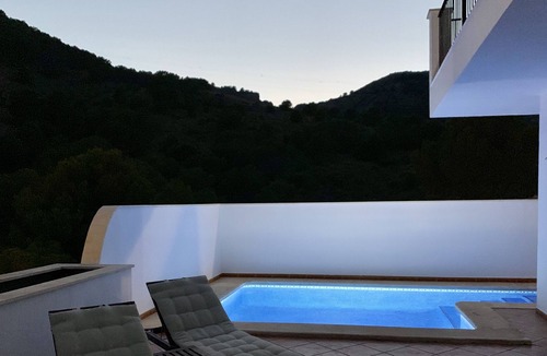 El Beal Villa | Stunning 4 Bedroom Luxury Villa With Terrace & Plunge Pool.