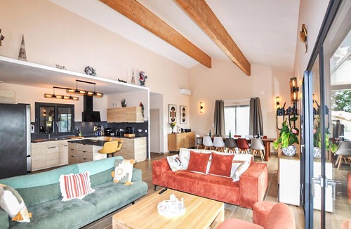 Sonnac-sur-l'Hers House | Stunning home in Sonnac-sur-l'Hers with WiFi