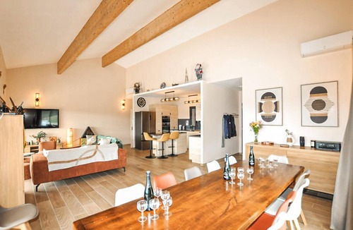 Sonnac-sur-l'Hers House | Stunning home in Sonnac-sur-l'Hers with WiFi