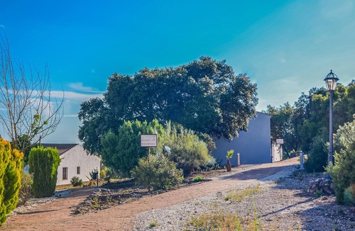 Estepa House | Stunning home in Estepa
