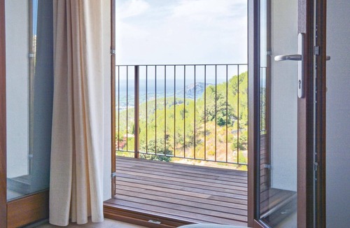 Galilea House | Stunning home in Galilea