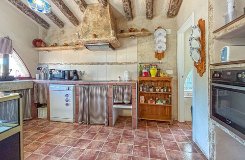 Mula House | Stunning home in Mula