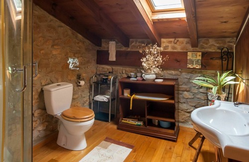 Herrerias Villa | Stunning private villa for 4 guests with TV, patio and parking