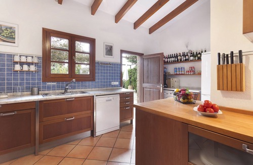 Pollensa House | Stunning property with guest house, large pool, beautiful grounds, WIFI