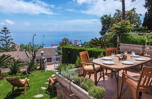 Tossa de Mar House | Stunning villa for 7 people with pool, WIFI, TV and balcony