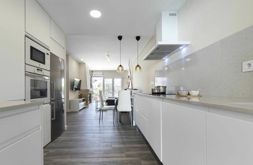 Cunit House | Stunning villa for 4 guests with A/C, WIFI, private pool, TV and patio