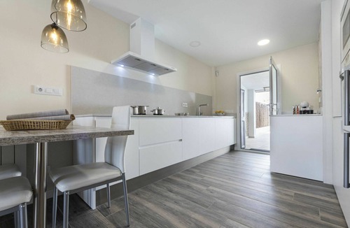 Cunit House | Stunning villa for 4 guests with A/C, WIFI, private pool, TV and patio