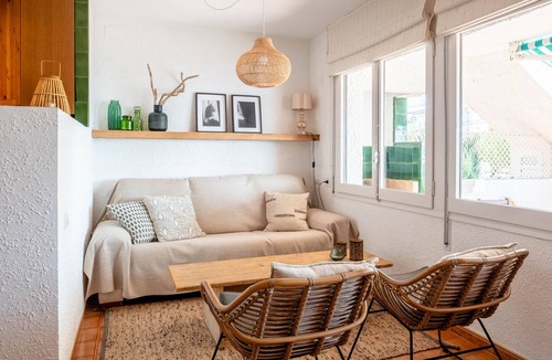 L'Ampolla Apartment | Stylish apartment
