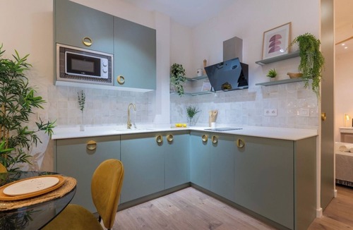Torrefiel Apartment | Stylish apartment near the center of Valencia